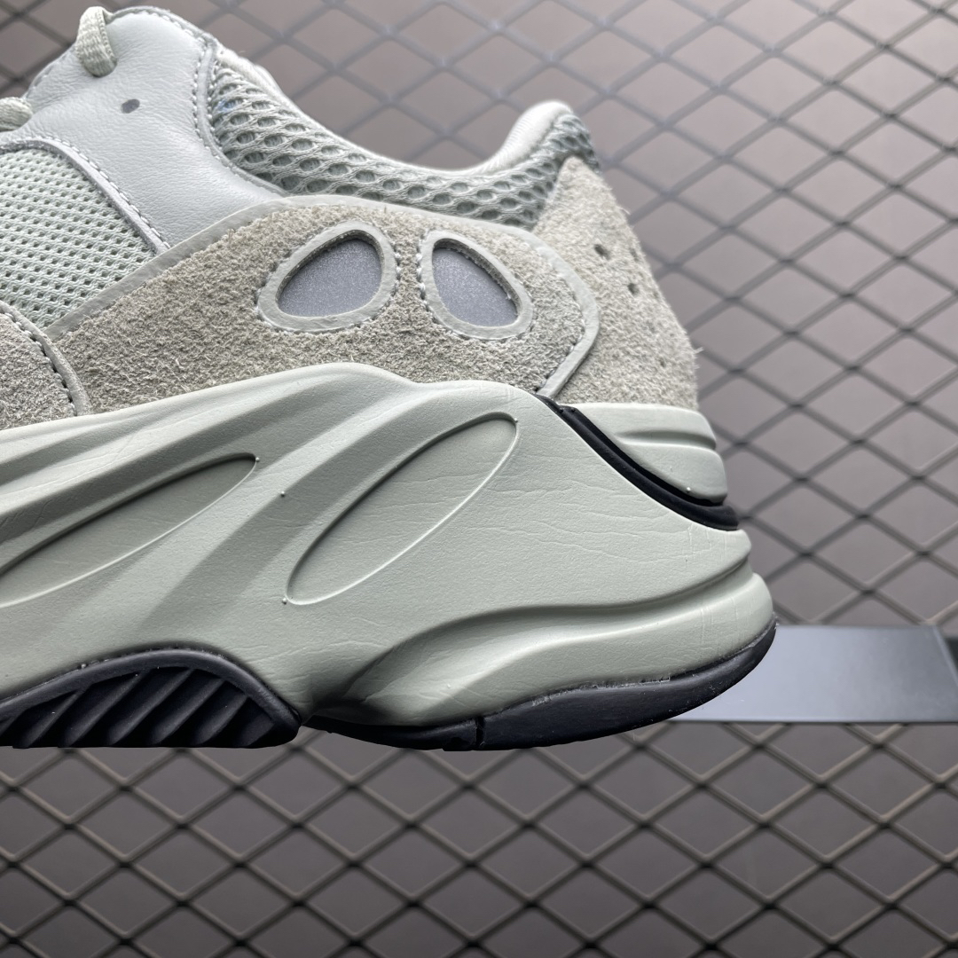 Adidas Yeezy 700 EG7487 Sneaker Grey