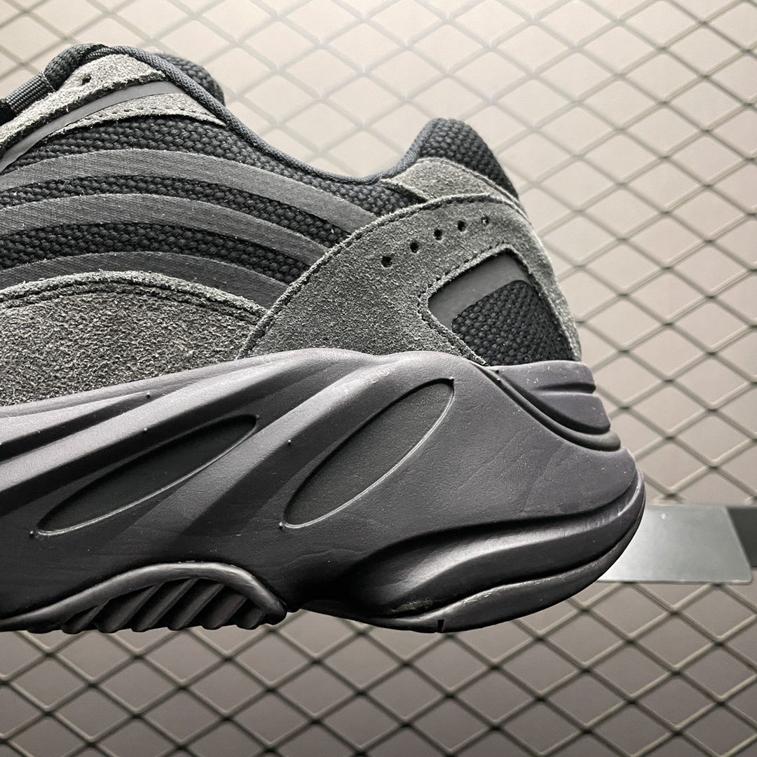 Adidas Yeezy Boost 700 V2 Vanta Black Sneakers