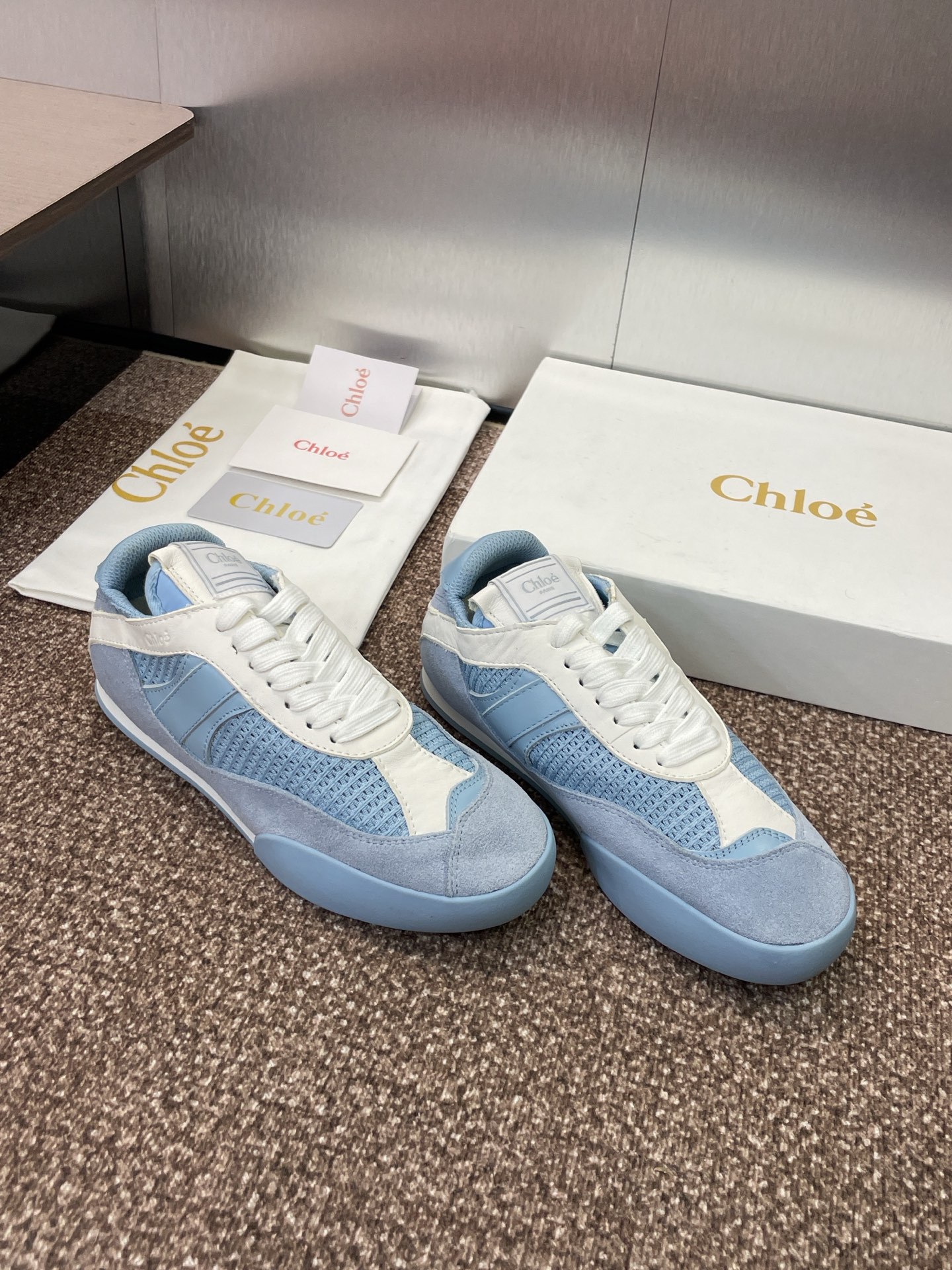 Chloe Low-Top Retro Runner Sneakers Blue