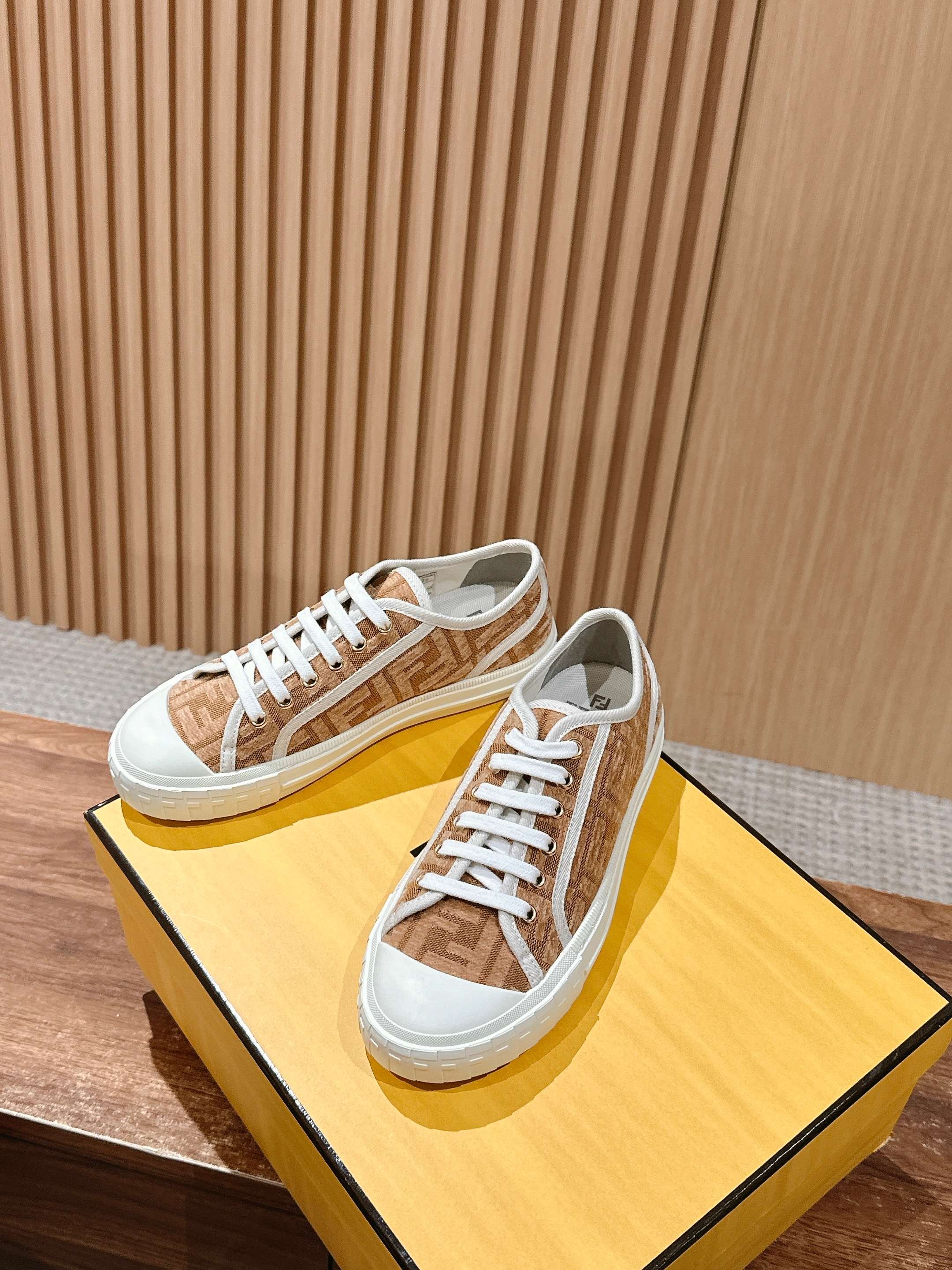 Fendi FF Canvas Low-Top Sneakers Brown