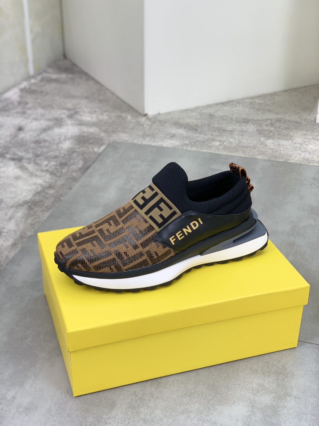 Fendi FF Slip-On Driving Sneakers Brown/Black