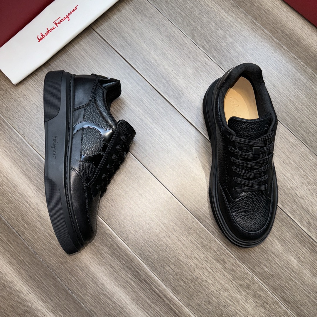 Ferragamo Logo Low-Top Sneakers Black