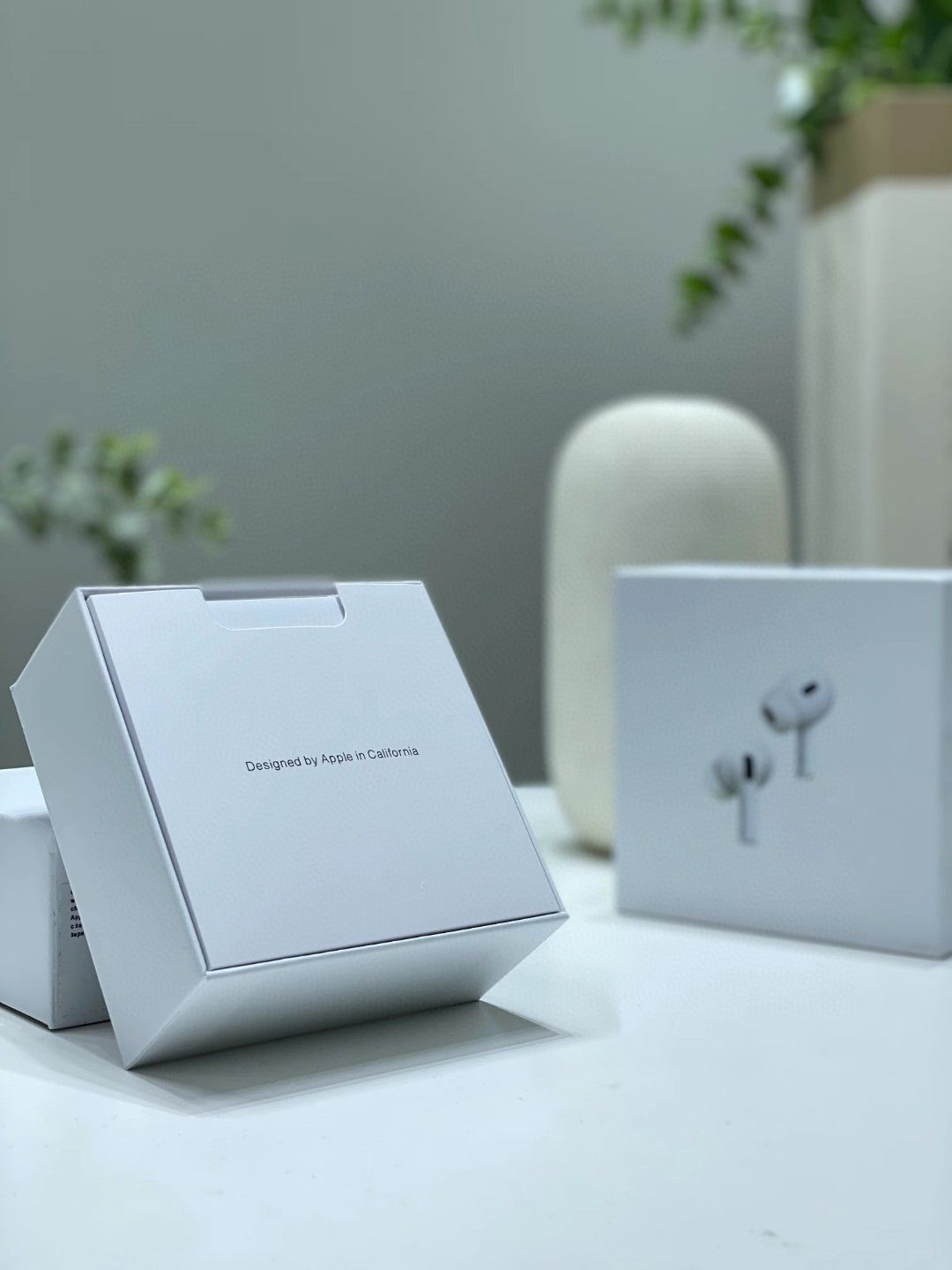 Apple AirPods Pro Wireless Earbuds White
