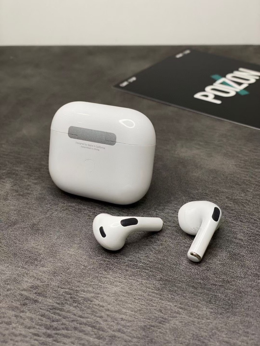 Apple AirPods 3 Spatial Audio Earbuds White