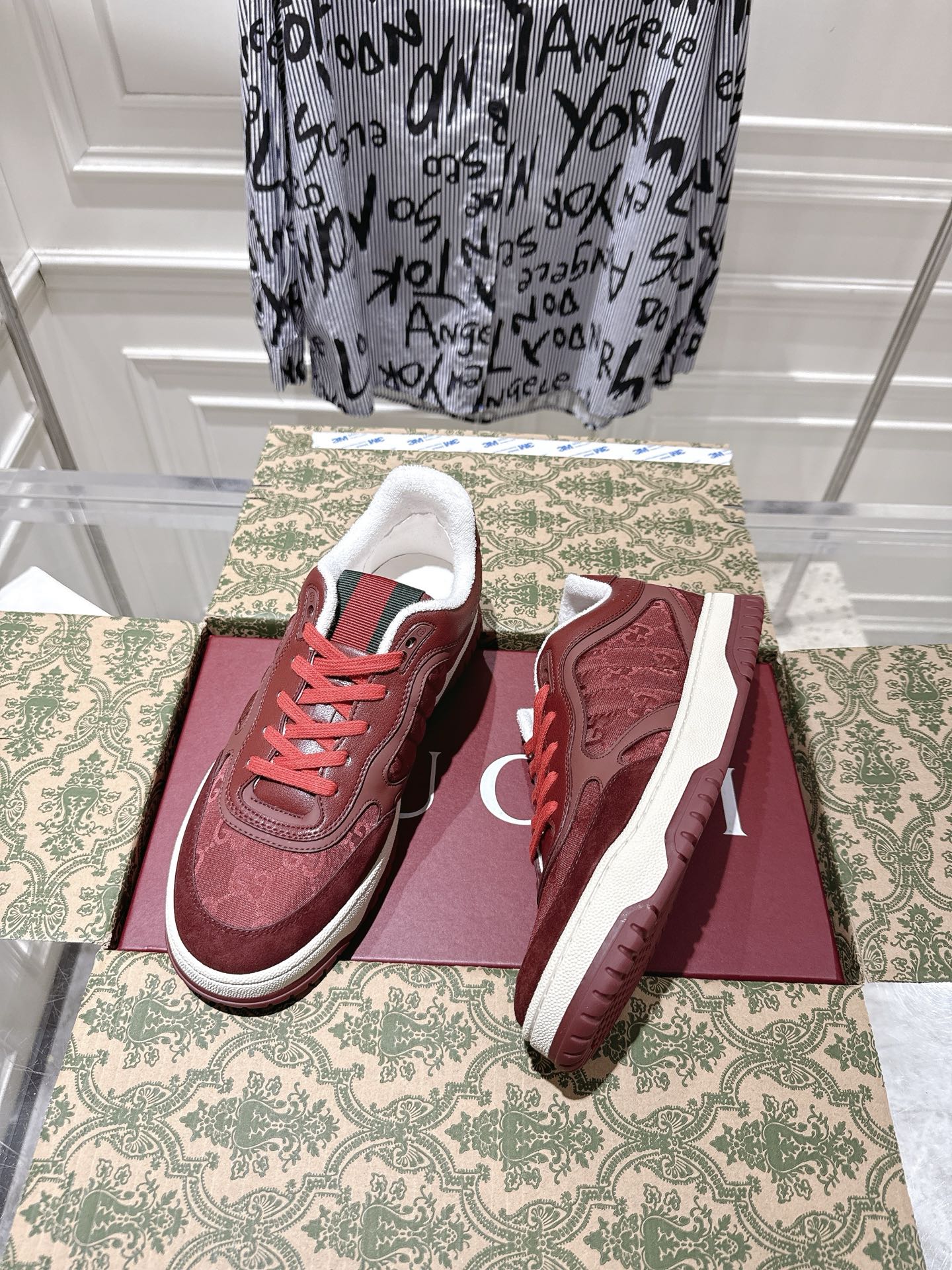 Gucci Vintage Low-Top Sneakers Burgundy