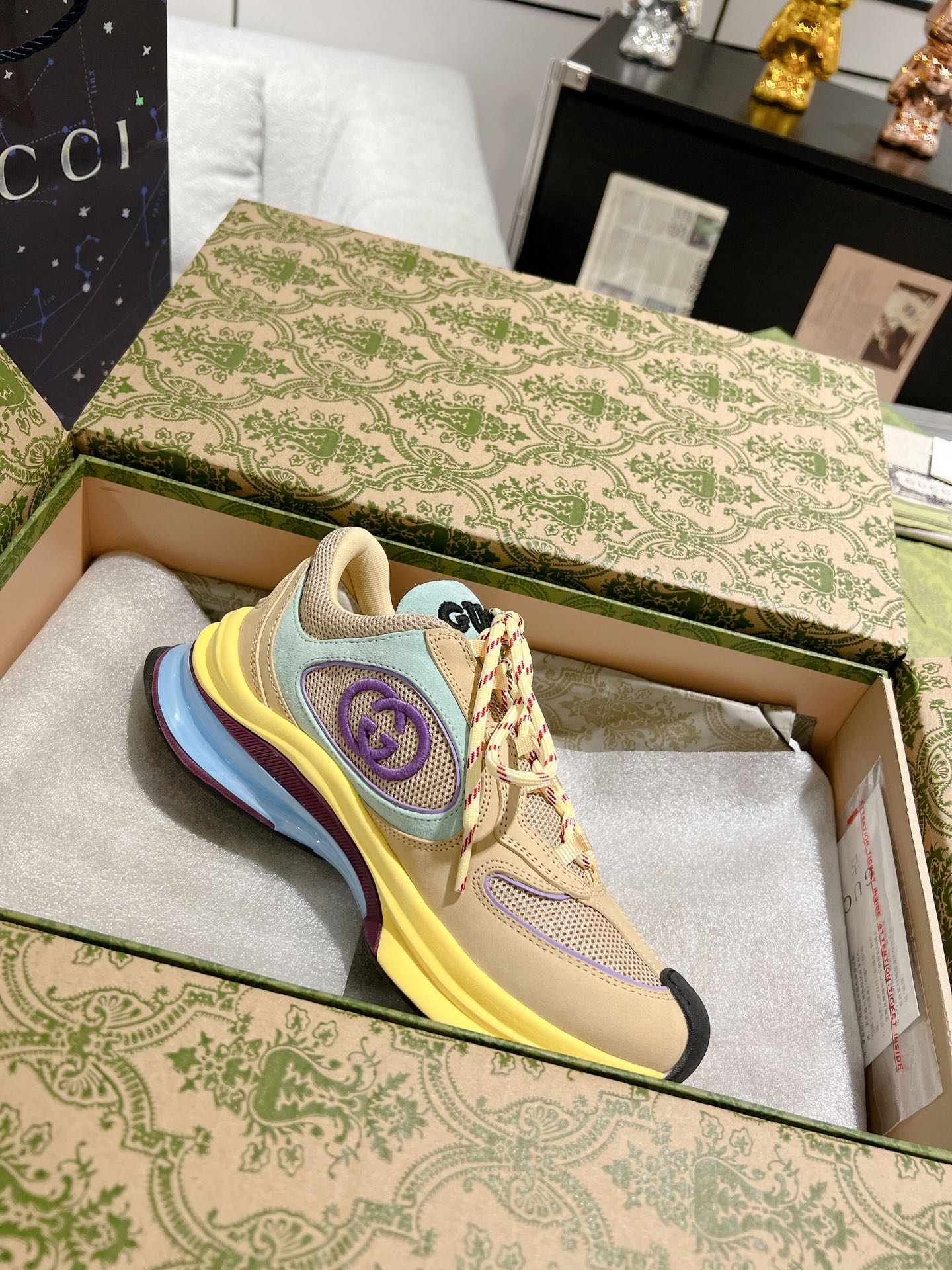 Gucci Run Chunky Sneakers Multicolor