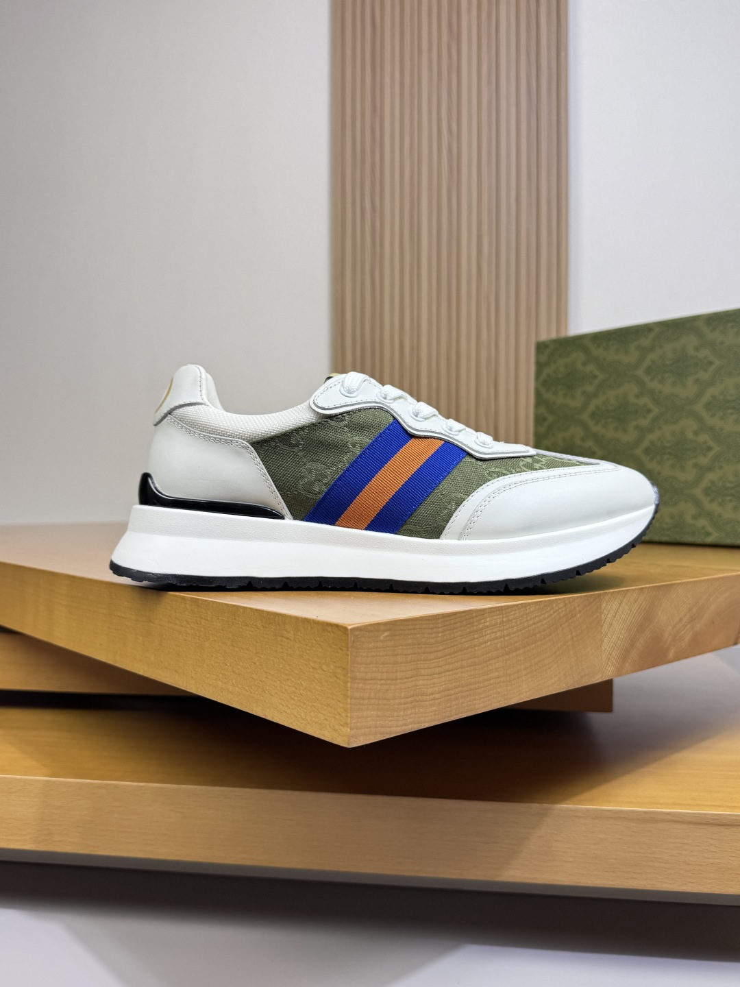 Gucci GG Canvas Leather Sneakers White/Green