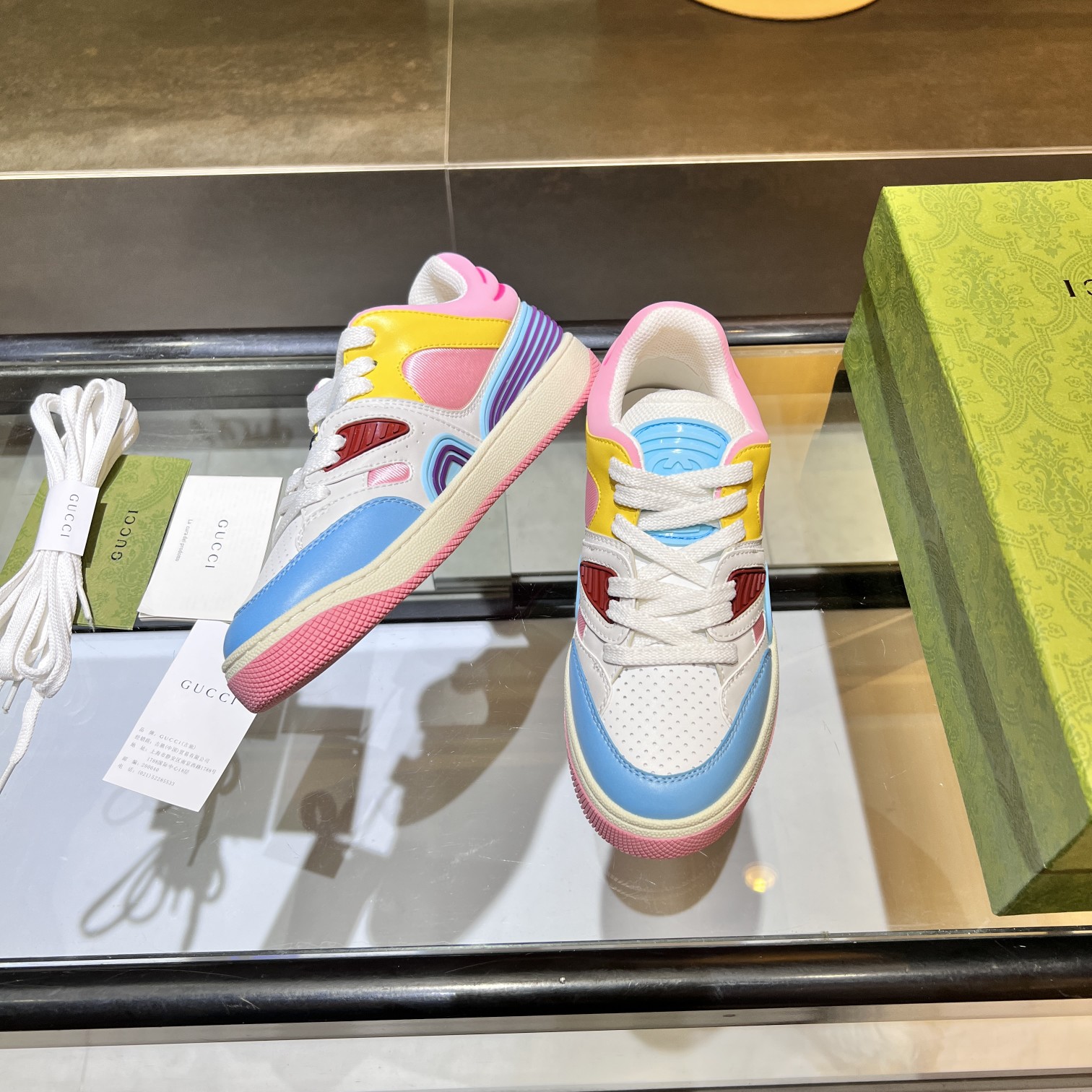 Gucci Low-Top Sneakers Multicolor