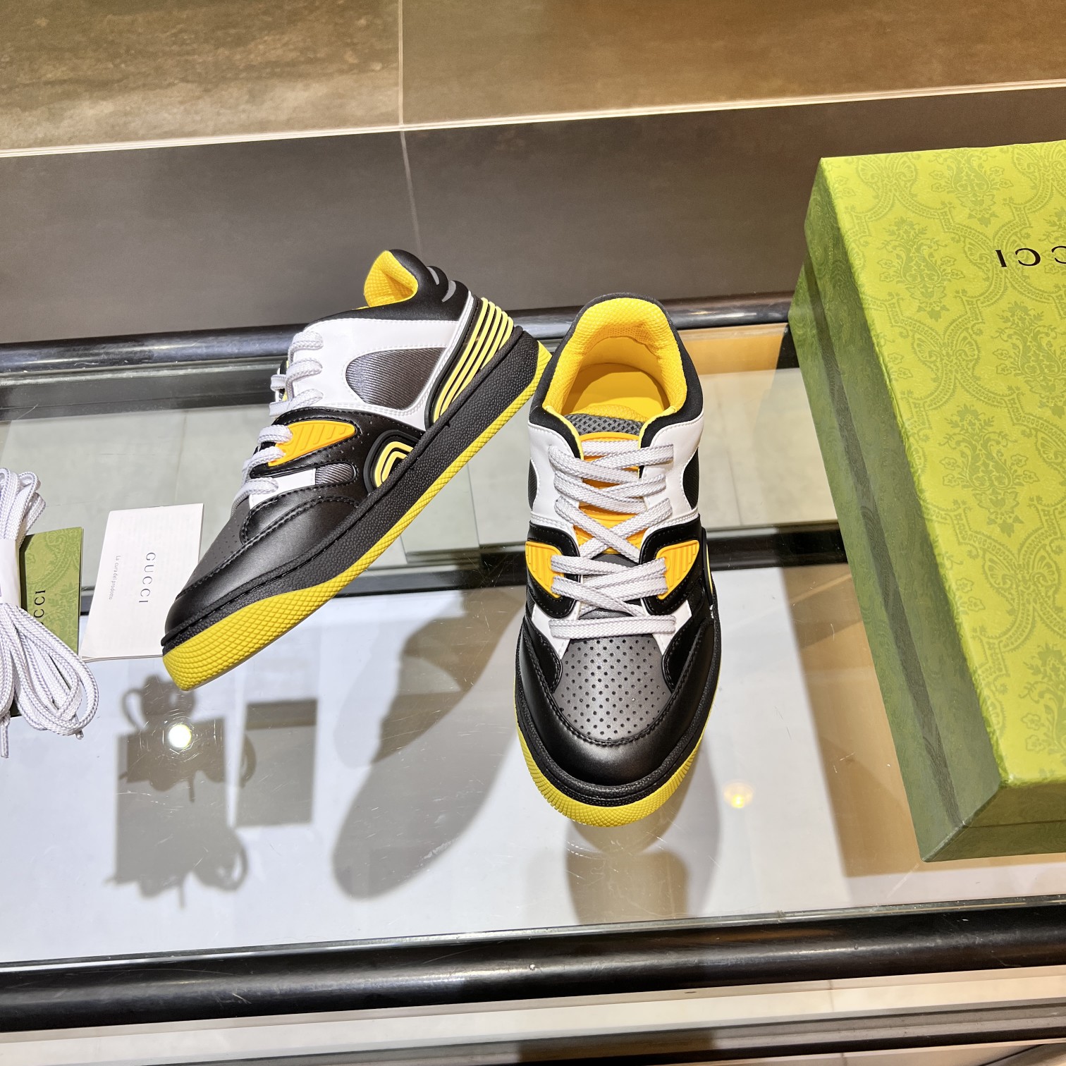 Gucci Low-Top Sneakers White/Blue