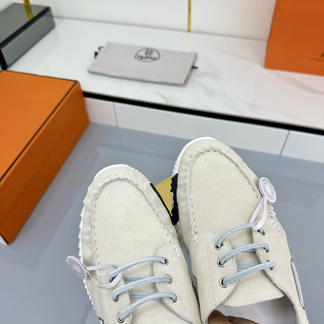 Hermes Loosneaker Low-Top Sneaker Beige