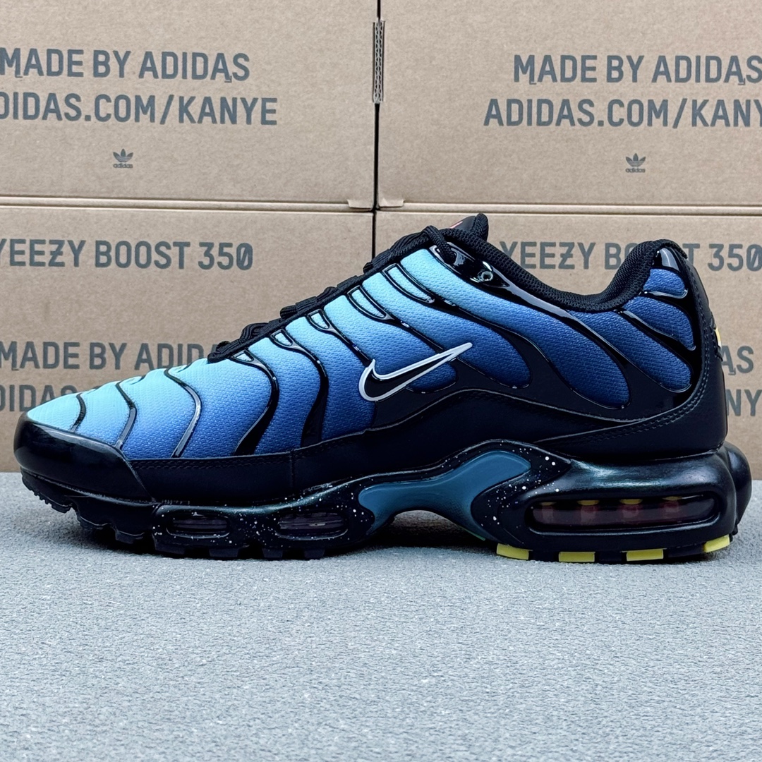 Nike Air Max Plus Drift TN Air Cushion Sneakers Blue/Black
