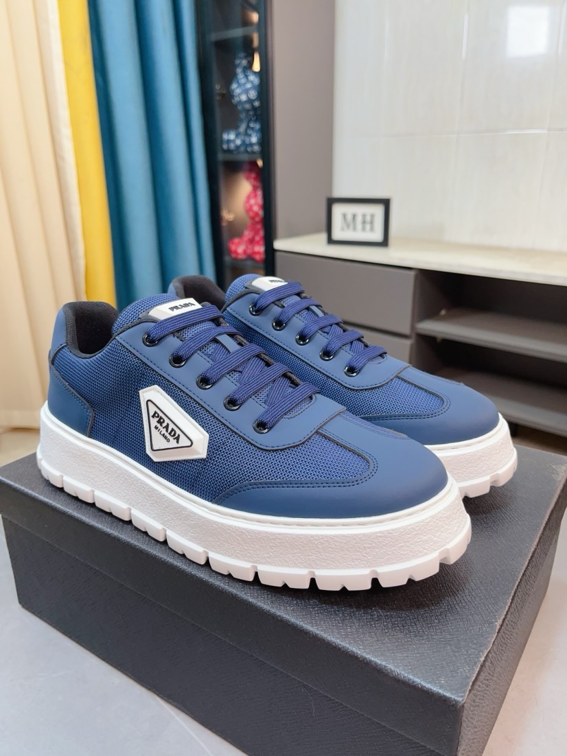 Prada Logo Low-Top Sneakers Multicolor