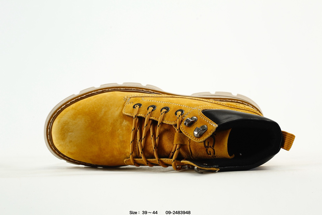 UGG Suede Platform Winter Boots Chestnut