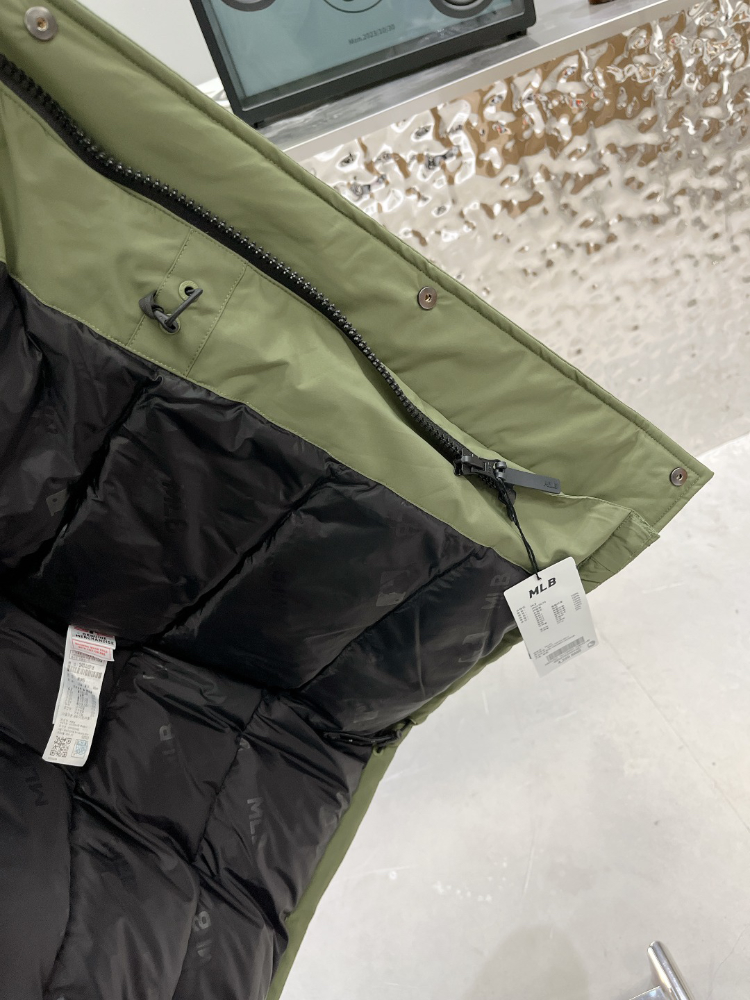 MLB NY Yankees Fur-Trim Down Parka Olive