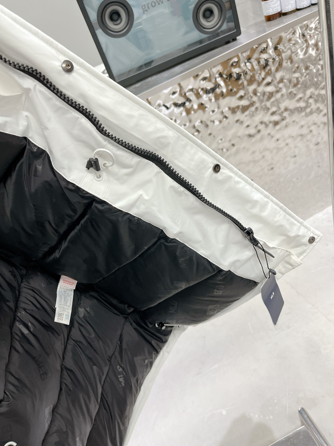 MLB NY Yankees Fur-Trim Down Parka White