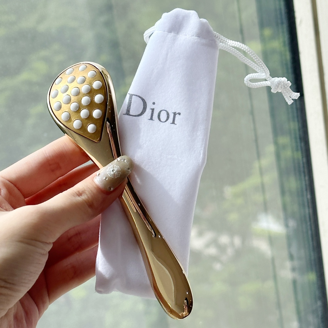 Dior Prestige Le Petale Facial Massage Tool Gold