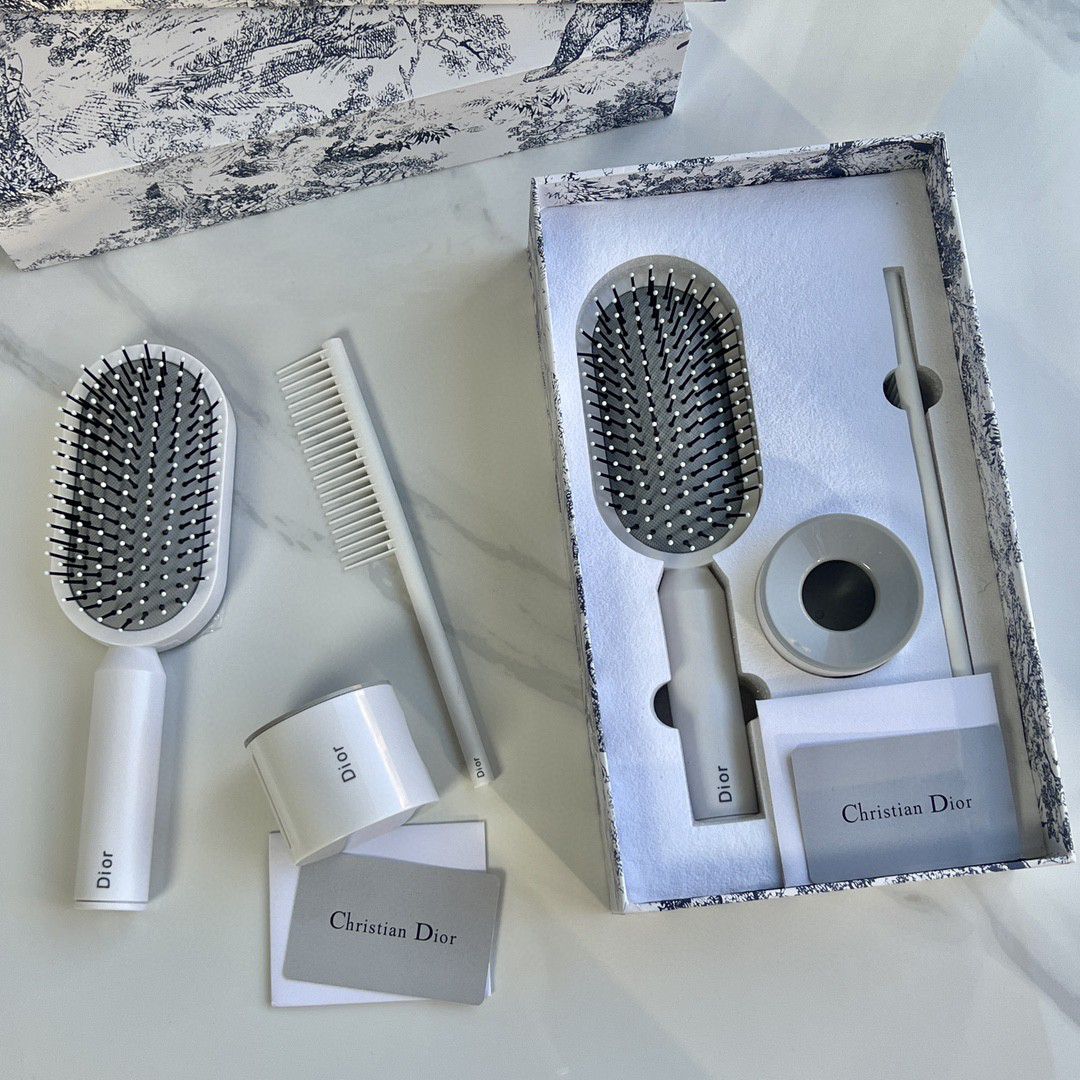 Dior Anti-Static Air Cushion Hair Brush Set White