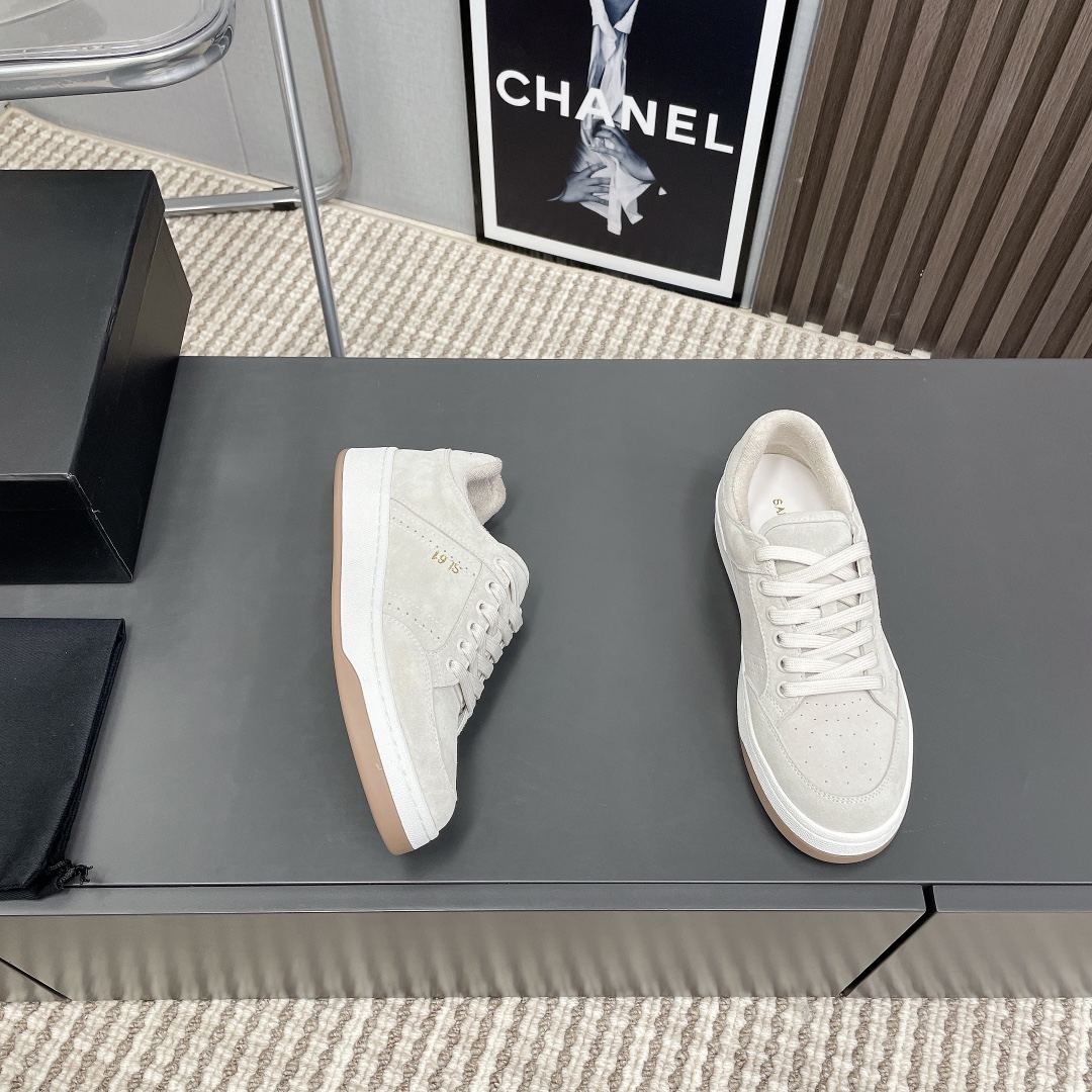 YSL SL61 Low-Top Sneakers Beige
