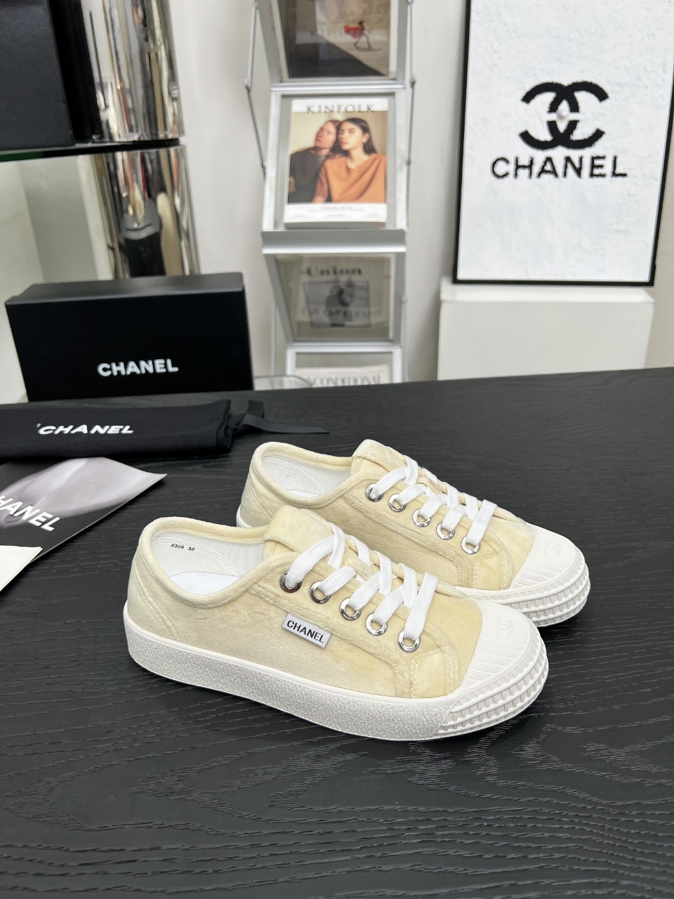 Chanel Vintage Low-Top Sneakers Beige