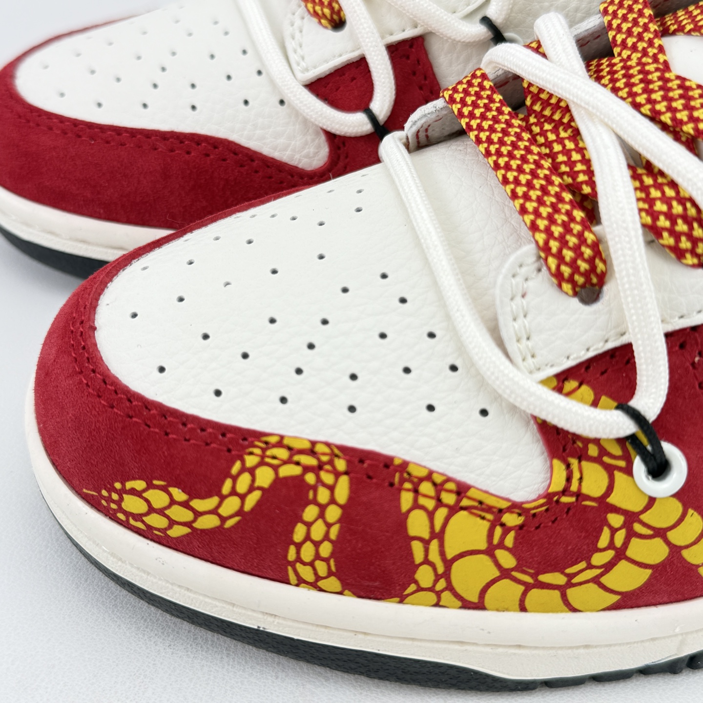 Nike SB Dunk Snake Red White