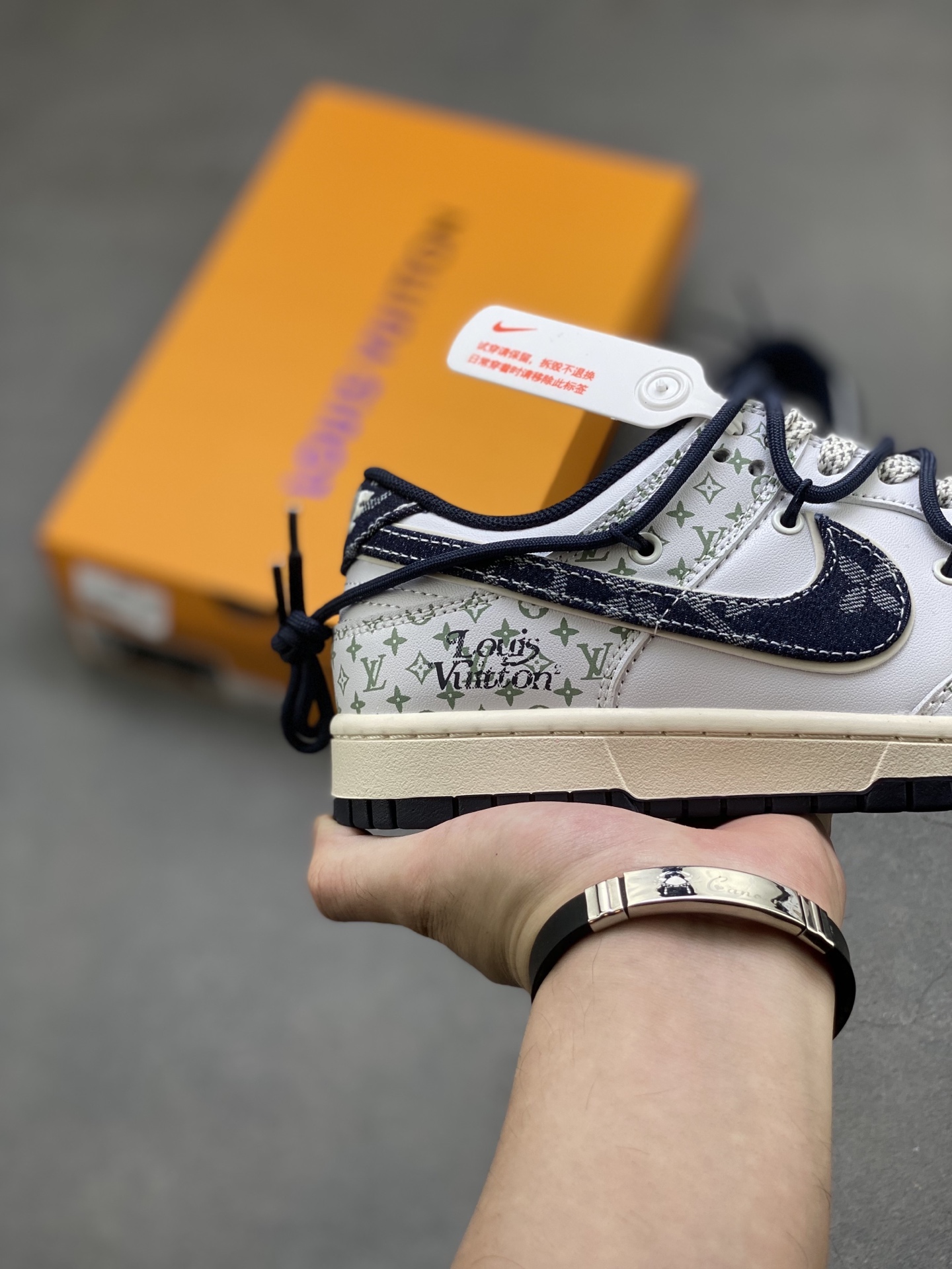 Nike SB Dunk Low White Navy