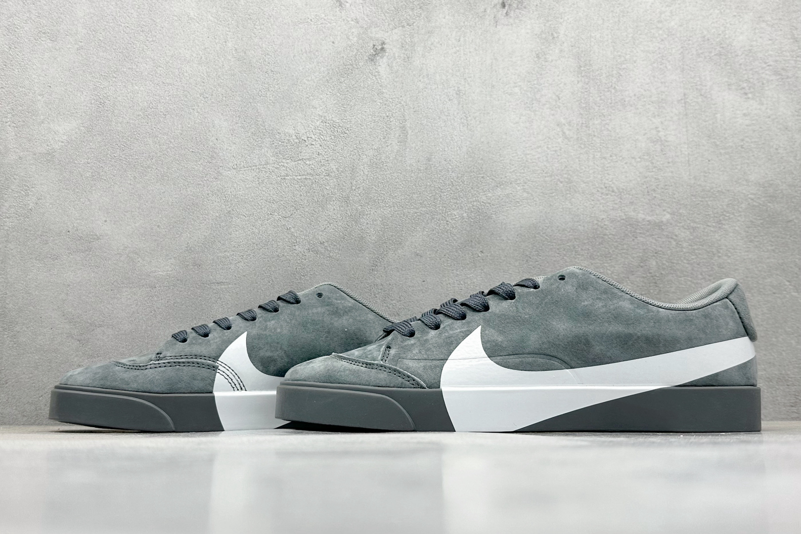 Nike Blazer City Low LX Suede Grey