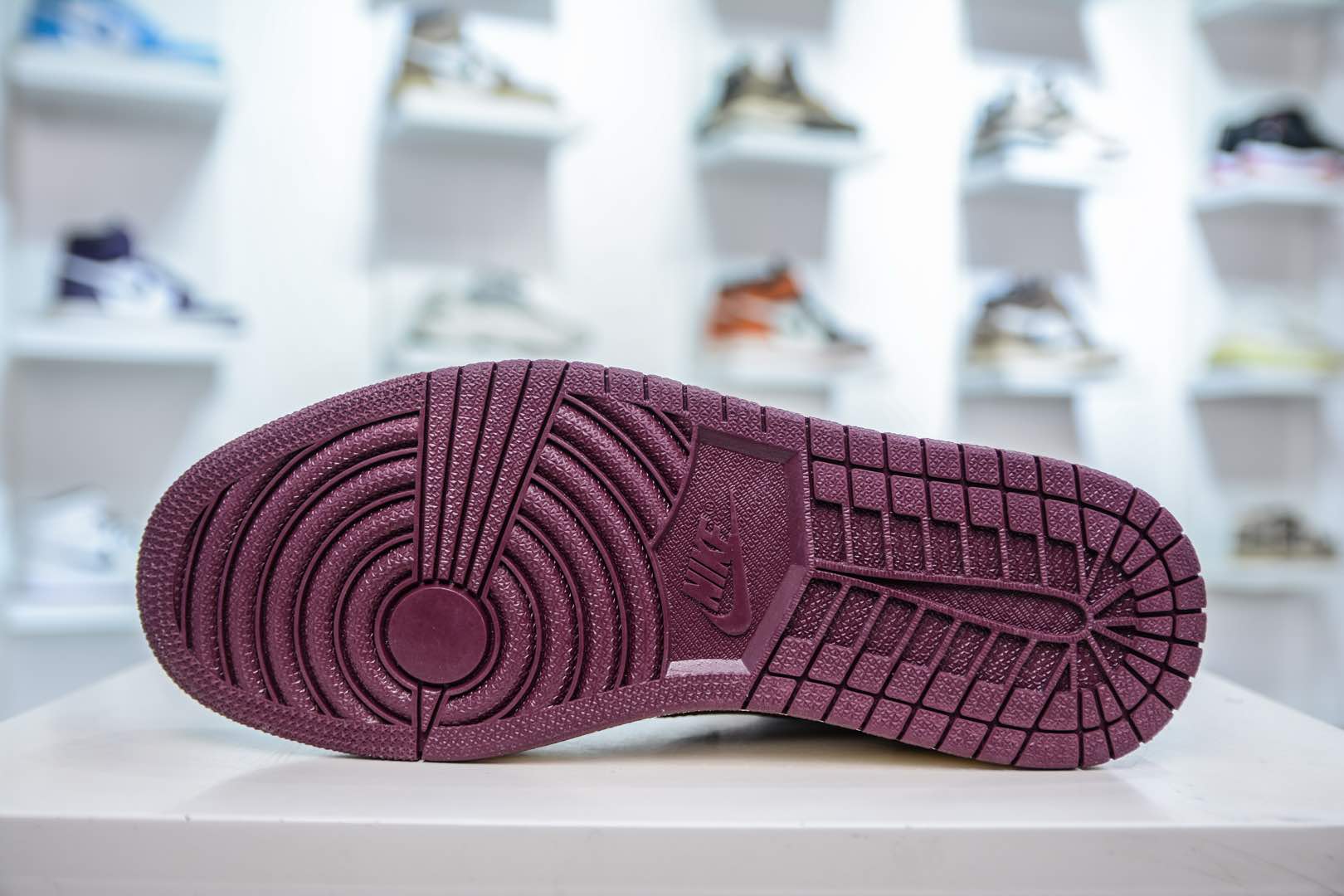 Jordan Air Jordan 1 Low Leather Sneakers Purple/White