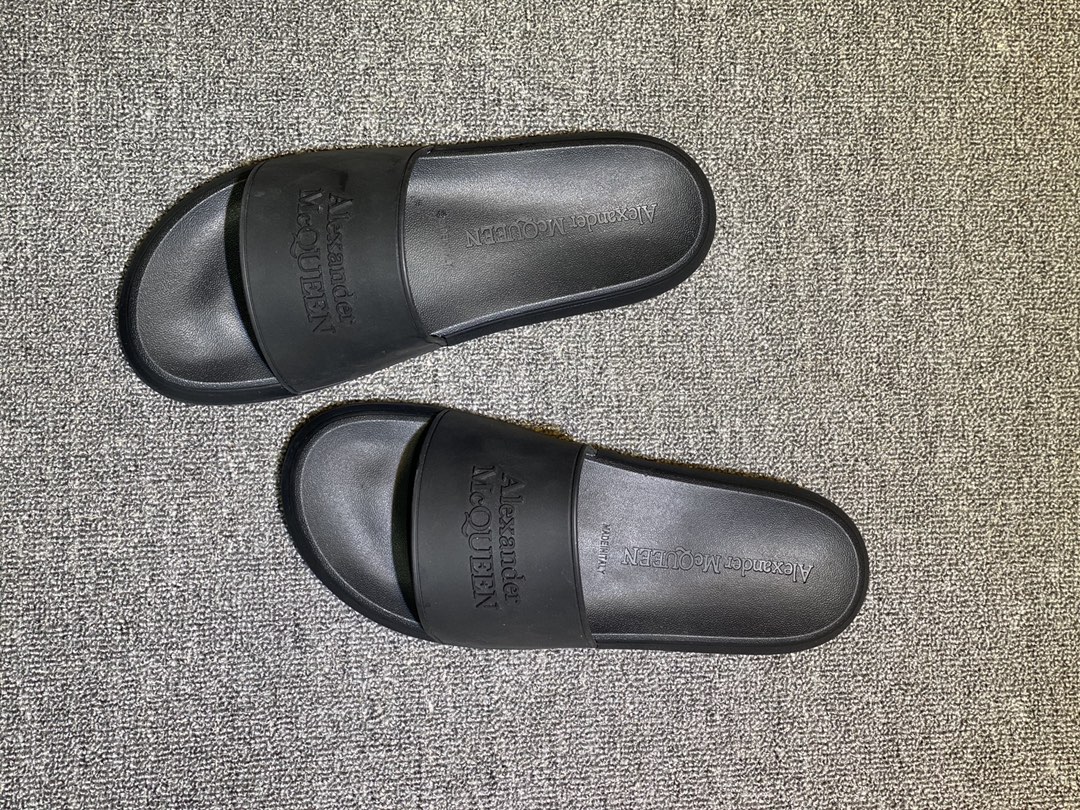 Alexander McQueen Logo Slide Sandals Black