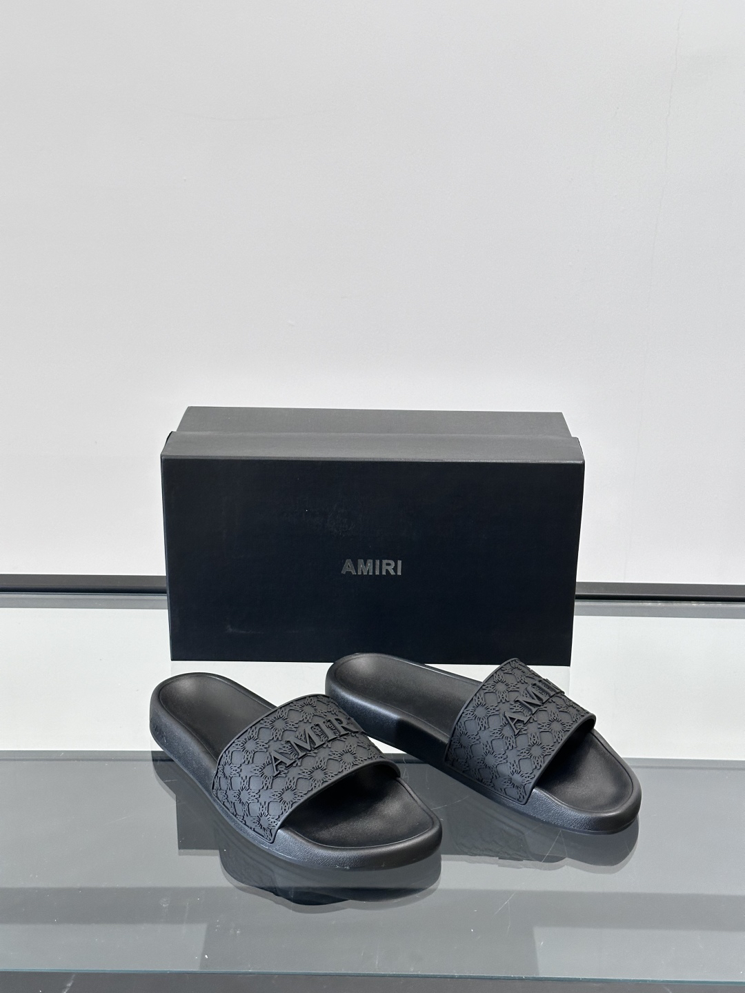 Amiri Embossed Logo Slide Sandals Black