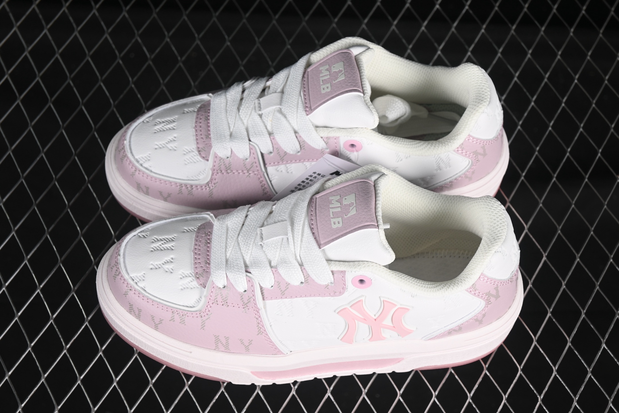 MLB NY Chunky Liner Embossed Monogram Sneakers Pink/White