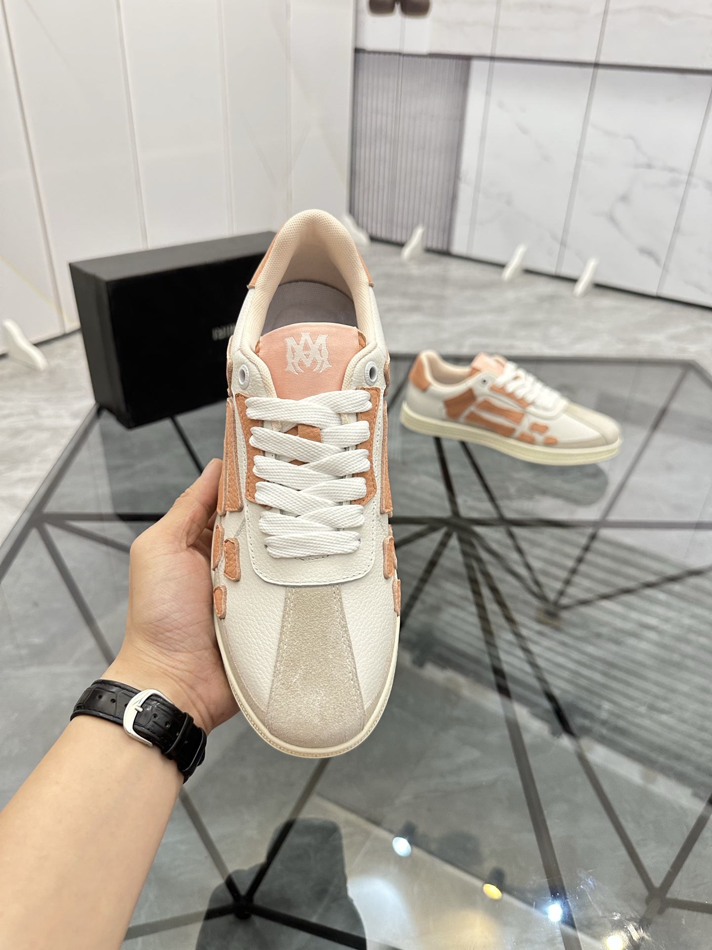Amiri Low-Top Casual Sneakers White Apricot