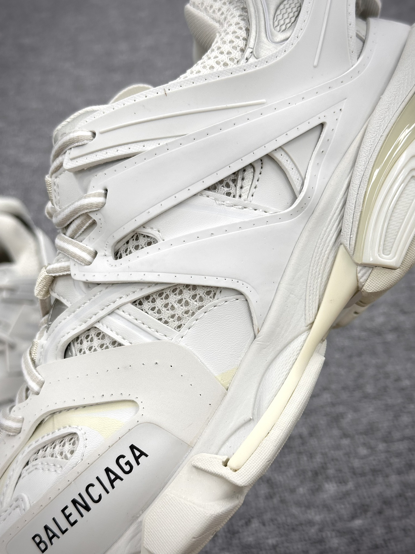 Balenciaga Track Trainers 3.0 Runner White