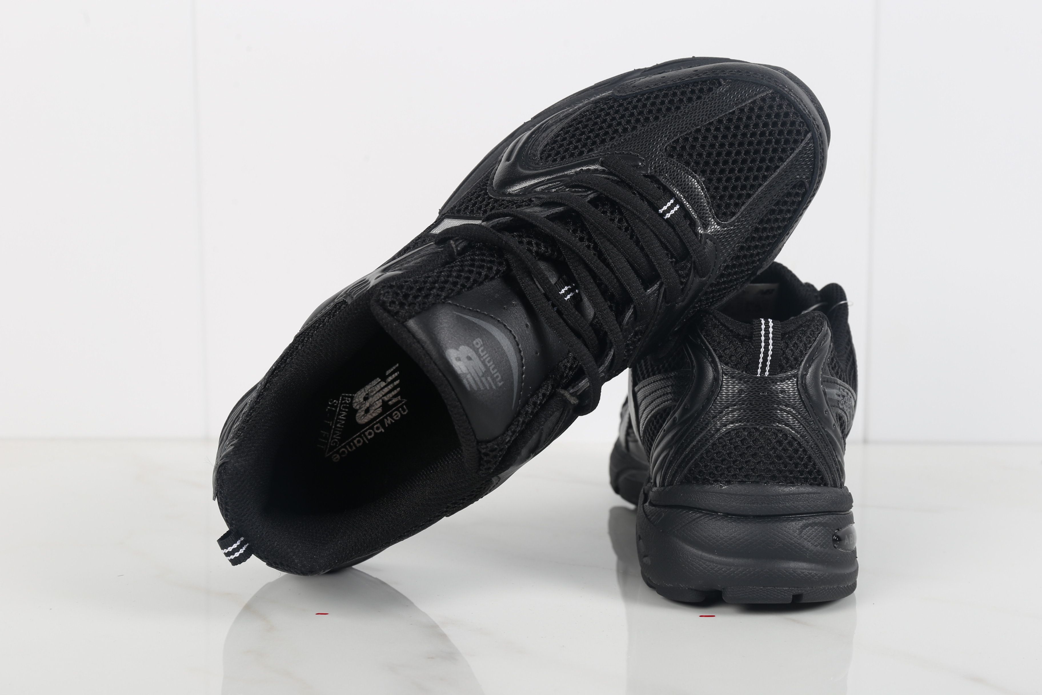 New Balance MR530 Retro Dad Sneakers Black