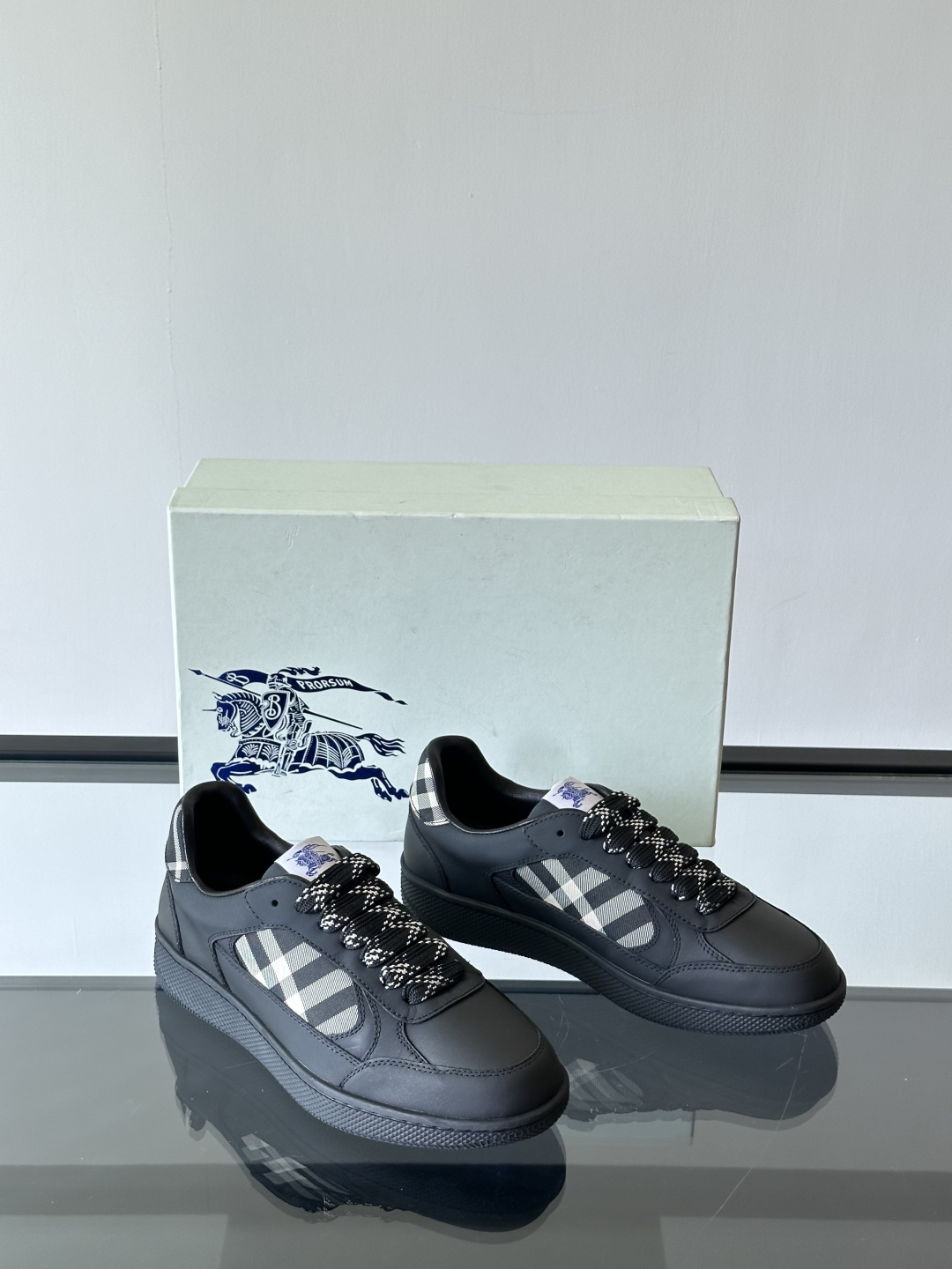 Burberry Vintage Check Low-Top Sneakers Black