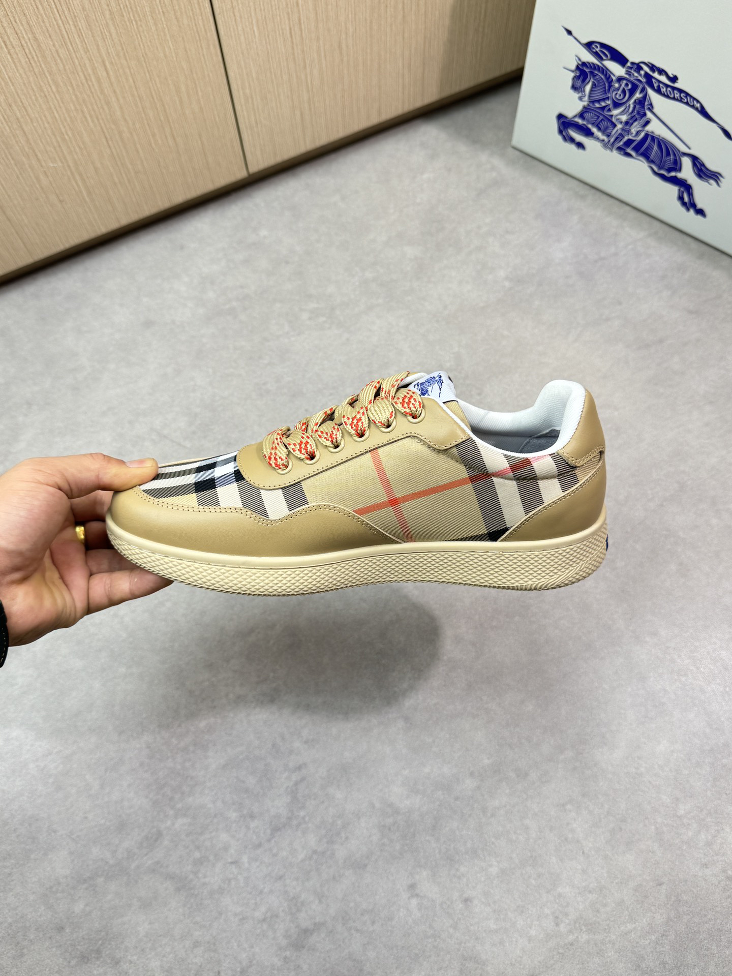 Burberry Vintage Check Sneakers Beige