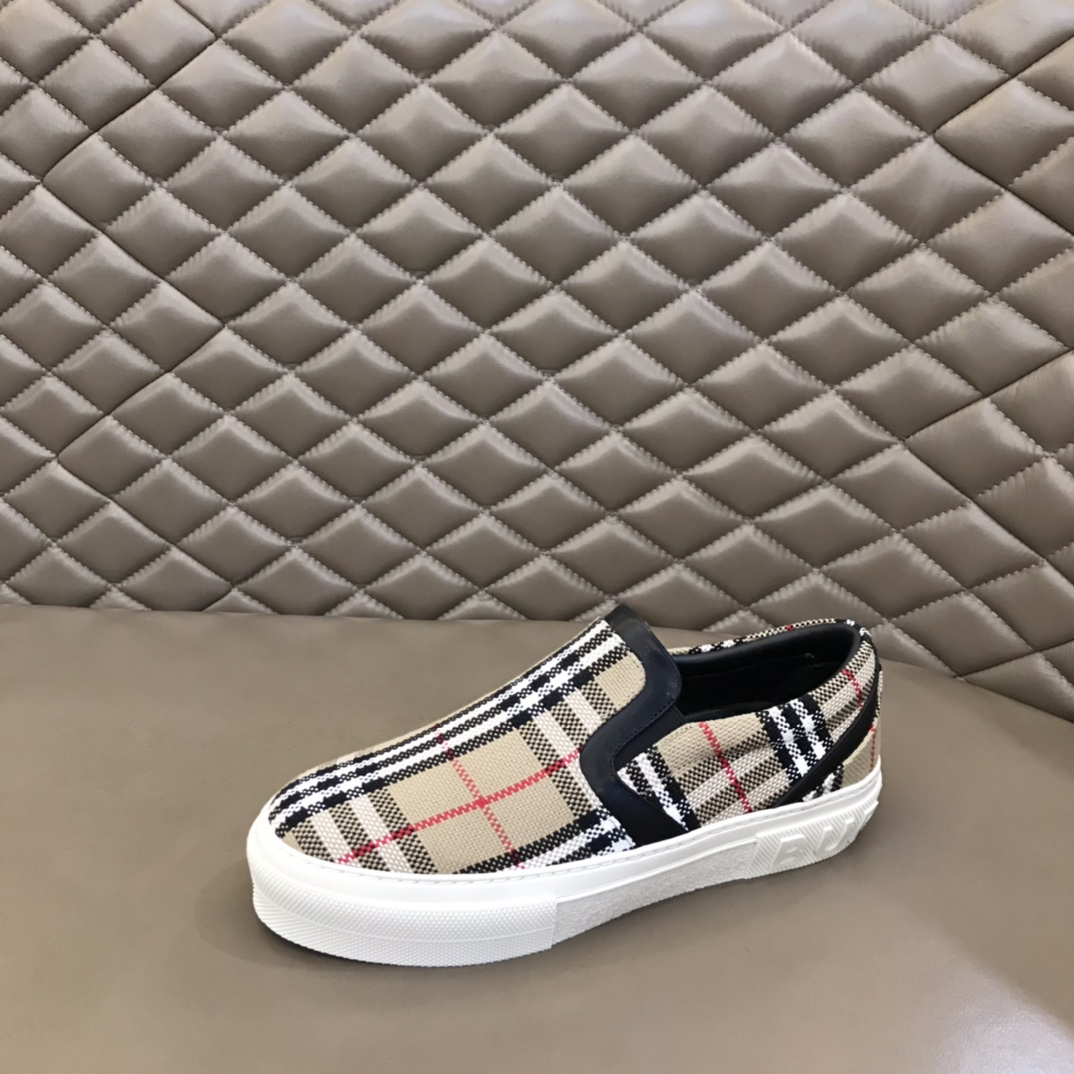 Burberry Vintage Check Slip-On Beige