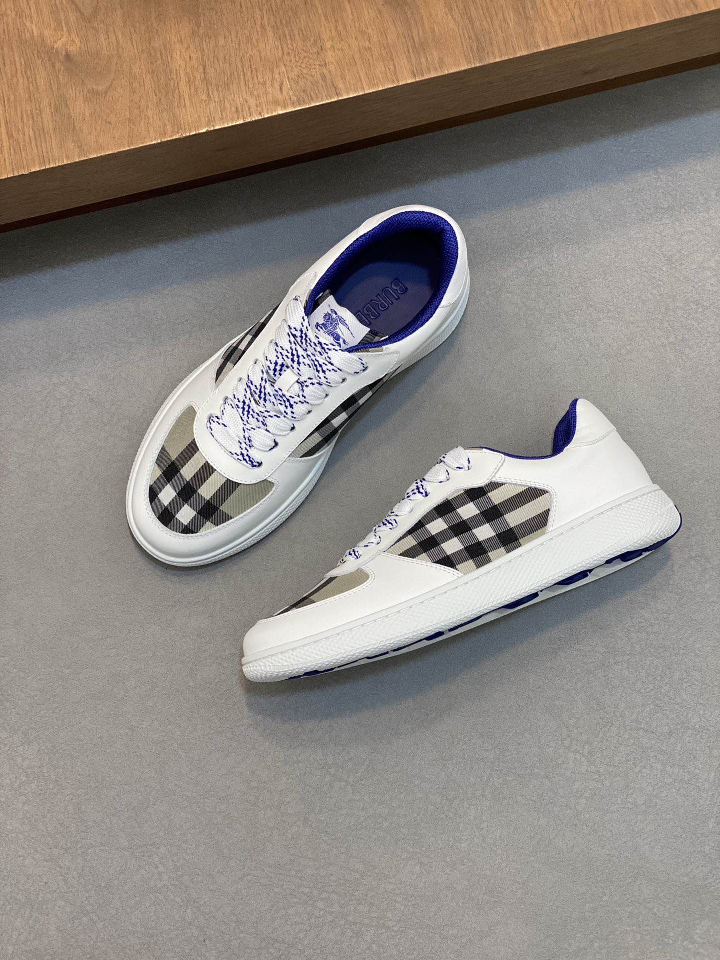 Burberry Vintage Check Sneakers White/Blue