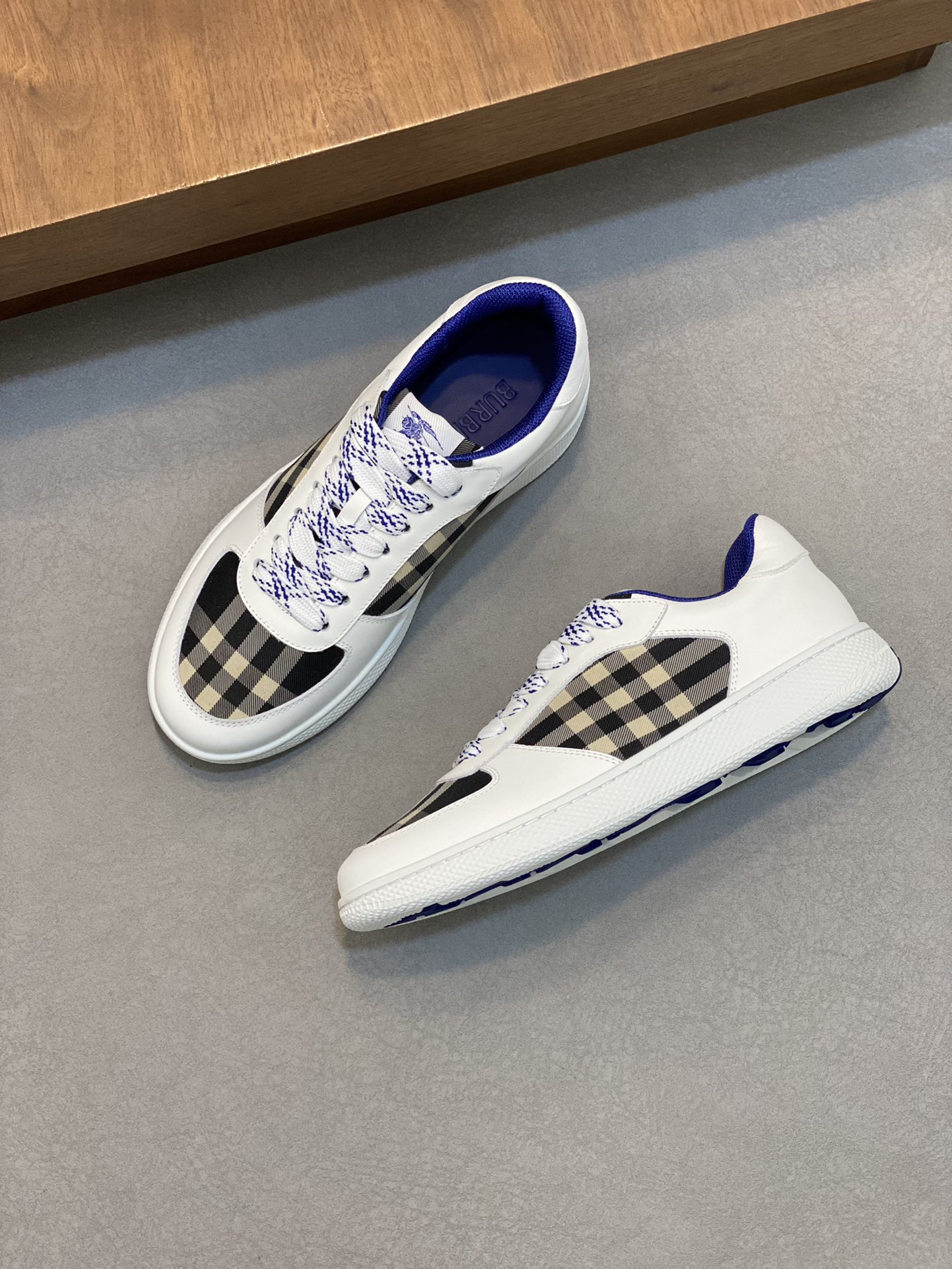 Burberry Vintage Check Low Sneakers White/Blue
