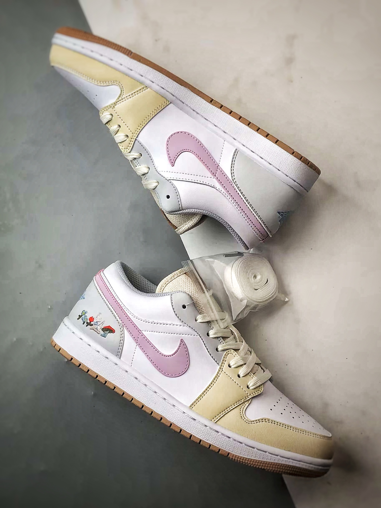 Jordan Air Jordan 1 Low Floral White Grey Pink