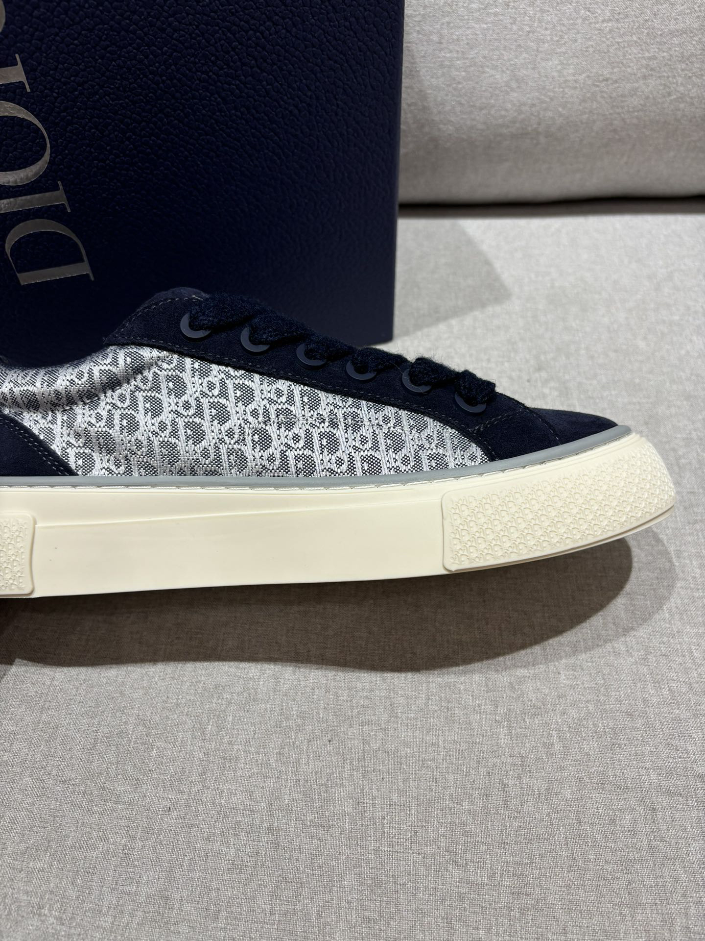 Dior B33 Oblique Low-Top Sneakers Navy