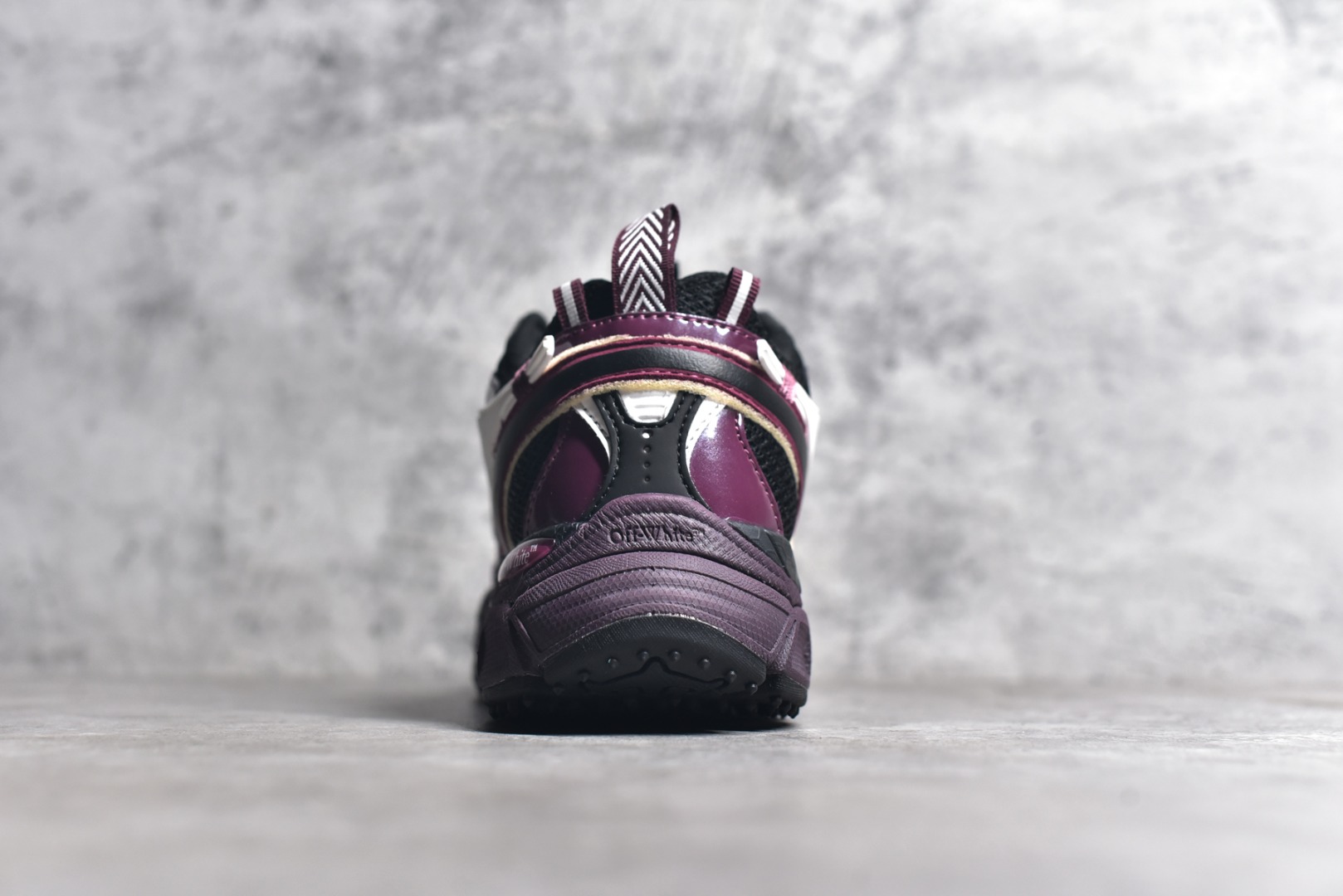 Off-White Arrow Runner Sneakers Purple