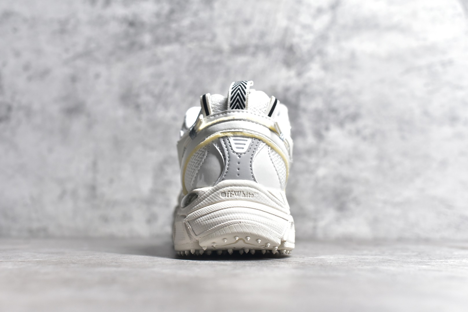 Off-White Low-Top Retro Runner Sneakers White