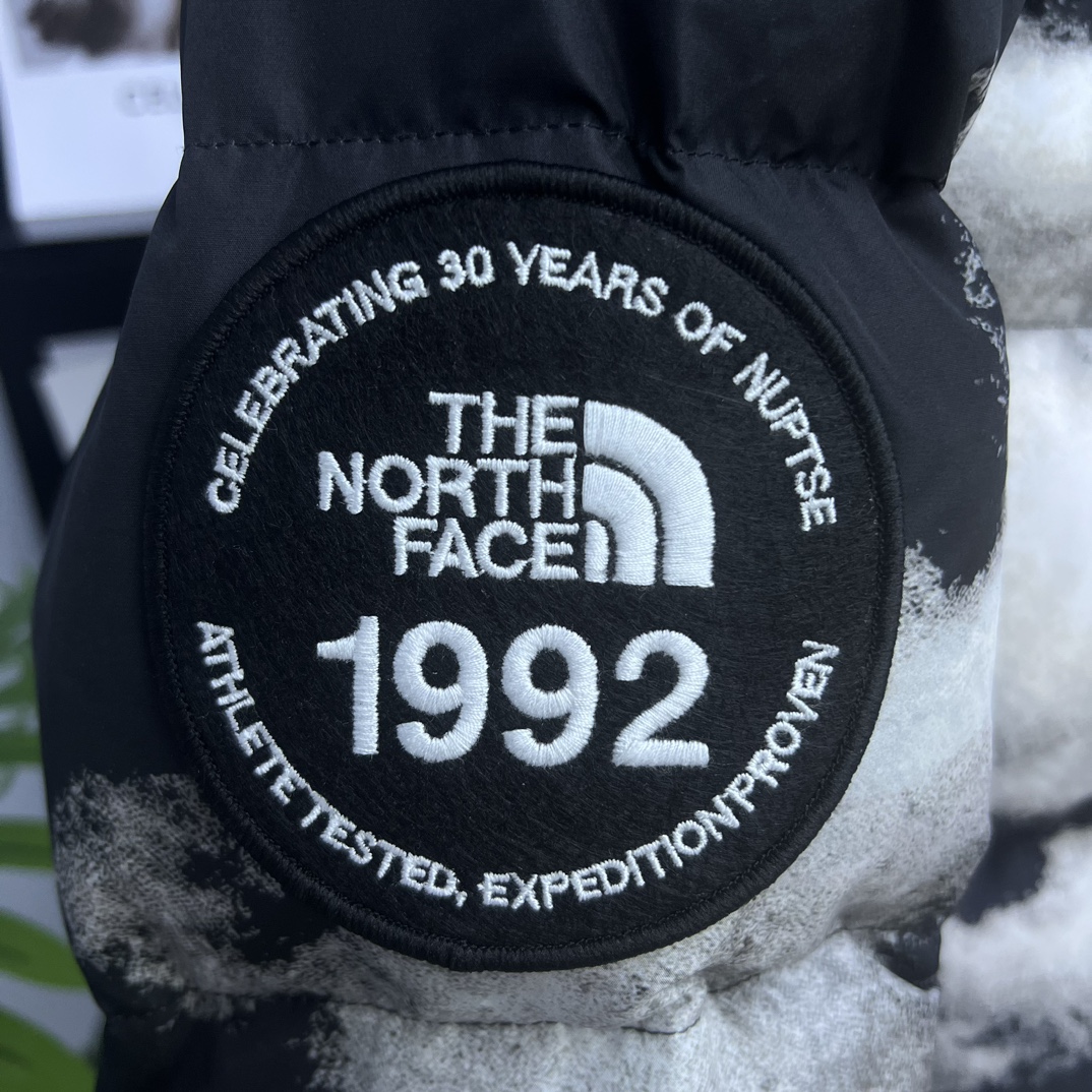 The North Face 1992 Nuptse Cloud Down Jacket Black/White