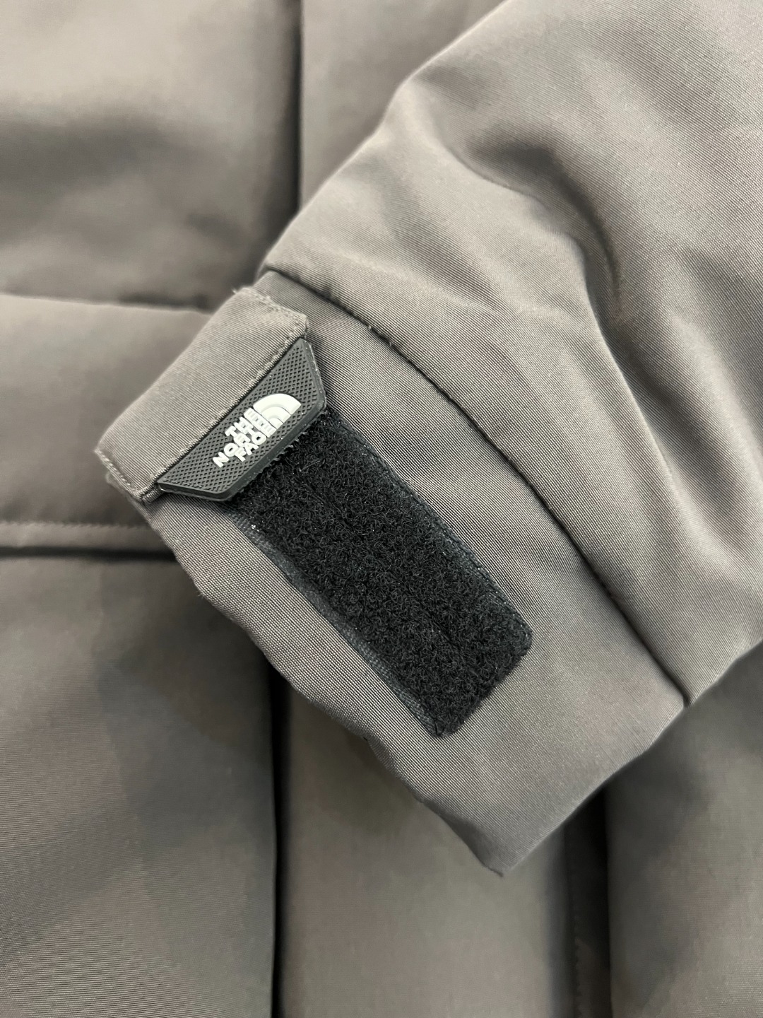 The North Face Multi-Pocket Down Hooded Jacket Graphite Gray
