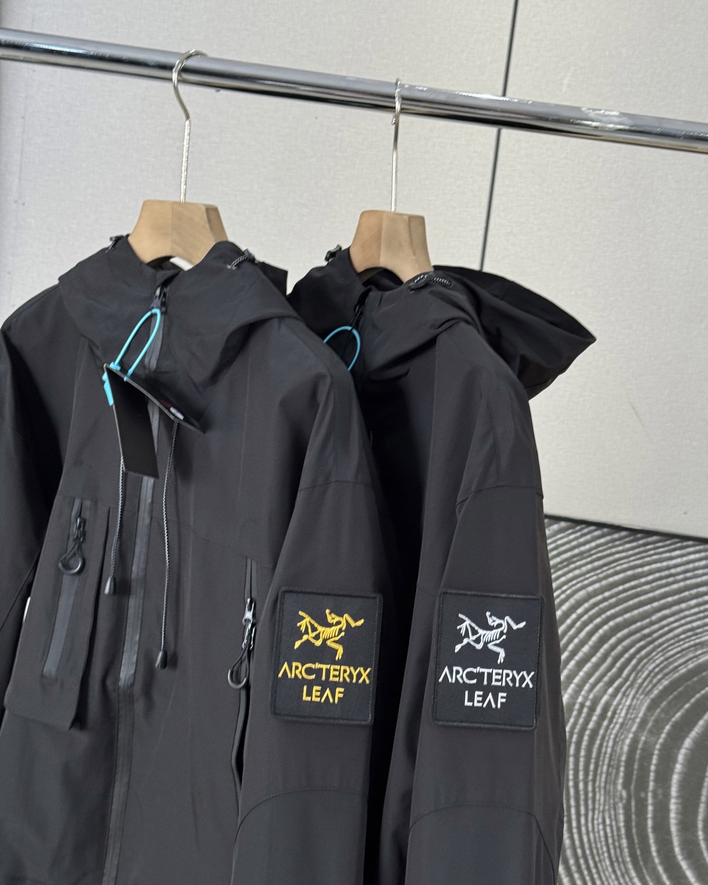Arc'teryx LEAF Hooded Softshell Jacket Black