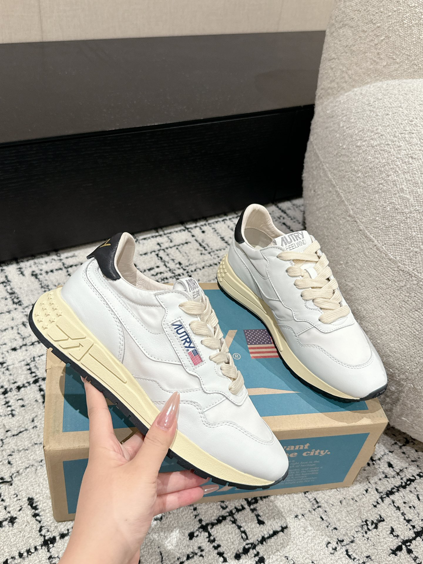 Autry Reelwind Retro Runner Sneakers White
