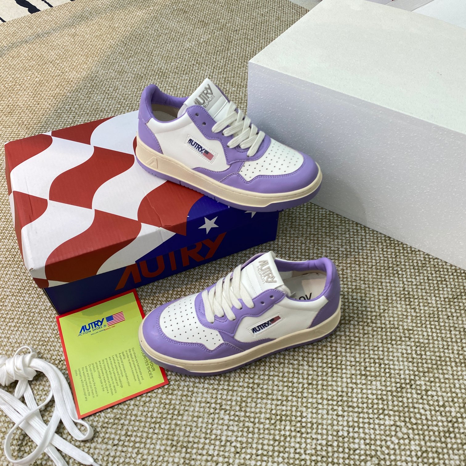 Autry Medalist Leather Sneakers Purple