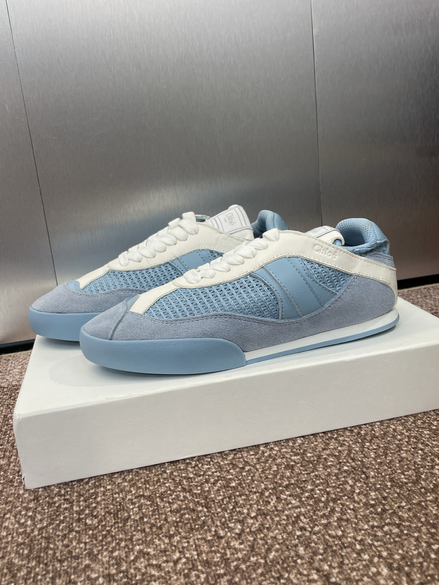 Chloe Low-Top Retro Runner Sneakers Blue