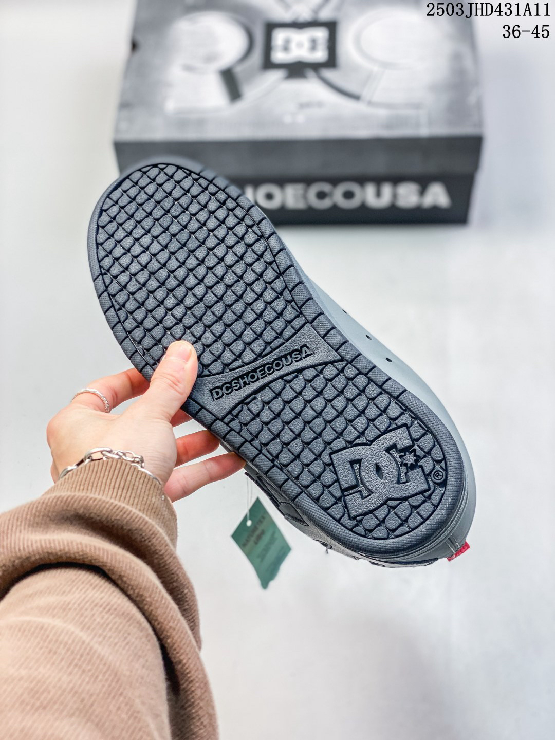 DC Shoes Low-Top Skate Sneakers Gray