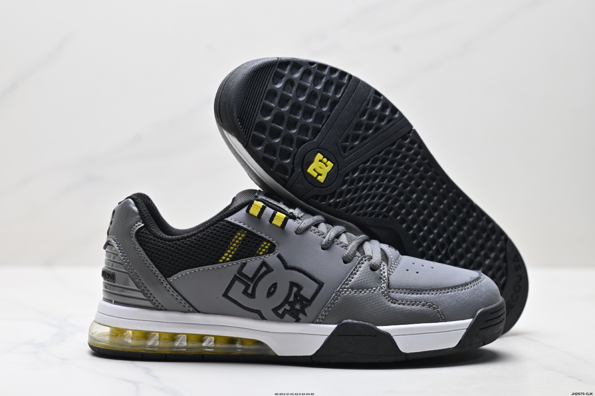 DC Shoes Versatile Air-Cushion Low-Top Sneakers Gray